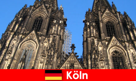 A los turistas alemanes que viajan en familia con niños les gusta viajar a la ciudad de Colonia