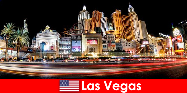 Las Vegas, la capital mundial del entretenimiento deleita a los extranjeros con su vida nocturna