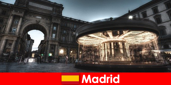 Madrid, conocida por sus cafés y vendedores ambulantes, bien merece una escapada a la ciudad
