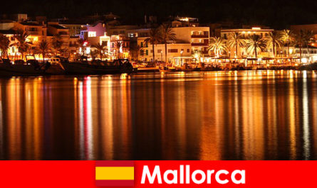 Vida nocturna en Mallorca con mujeres guapas del panorama erótico