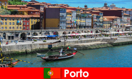 Escapada urbana para los visitantes de Oporto Portugal con encantadores bares y restaurantes locales