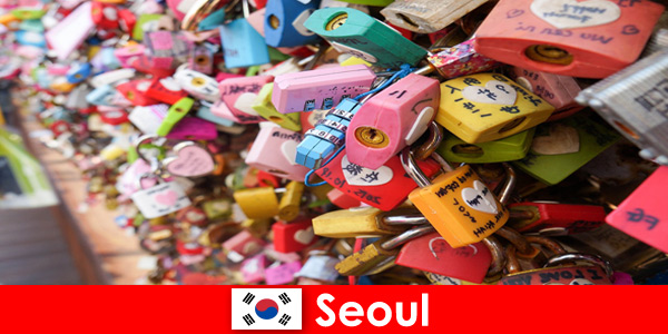 Un viaje de descubrimiento para extraños en las calles de moda de Seúl en Corea