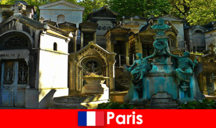 Viaje por Europa para los amantes de los cementerios con tumbas extraordinarias en Francia París