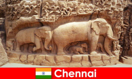 Los extraños están entusiasmados con los edificios culturales tradicionales en Chennai, India