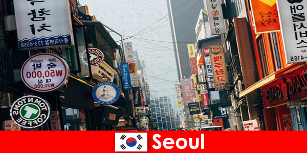 Seúl en Corea la emocionante ciudad de luces y anuncios para turistas nocturnos