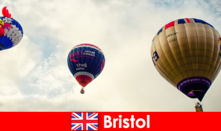 Vacaciones para turistas valientes para vuelos en globo sobre Bristol, Inglaterra