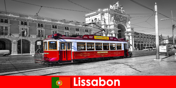 Lisboa, en Portugal, los turistas la conocen como la ciudad blanca del Atlántico.