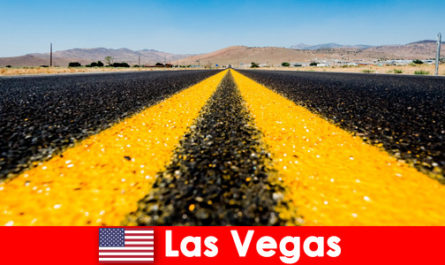 Los viajeros en Las Vegas, Estados Unidos, experimentan las actividades deportivas y de aventura que buscan emociones fuertes