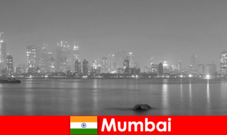 Estilo de gran ciudad en Mumbai India para turistas extranjeros con diversidad para maravillarse