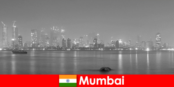 Estilo de gran ciudad en Mumbai India para turistas extranjeros con diversidad para maravillarse