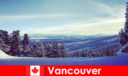Vacaciones de invierno en Vancouver, Canadá, con diversión de esquí para la familia viajera