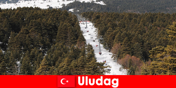 El viaje de vacaciones popular para los esquiadores a Uludag Turquía es ahora mismo
