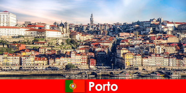 Viaje de primavera a Oporto Portugal para viajeros en tren