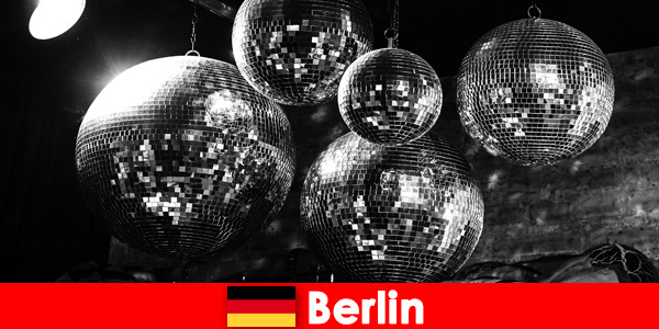 Escort Berlín Alemania Los vacacionistas aman a las prostitutas profesionales