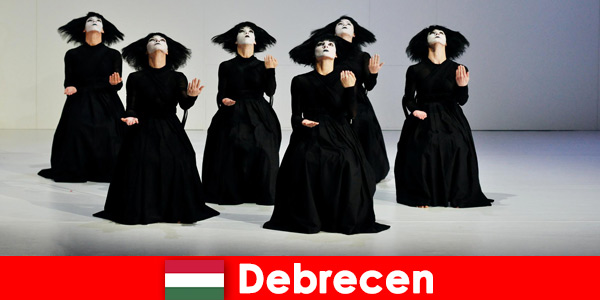 Experimente actuaciones de un tipo especial en Debrecen Hungría