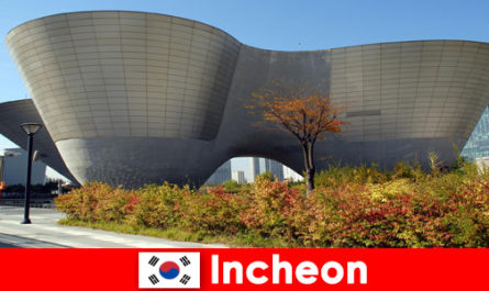 Los extranjeros quedan impresionados por la modernidad y las antiguas tradiciones en Incheon Corea del Sur