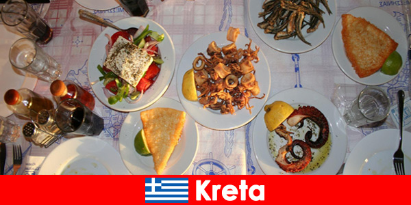 La hospitalidad y la deliciosa cocina en Creta Grecia siempre es una experiencia