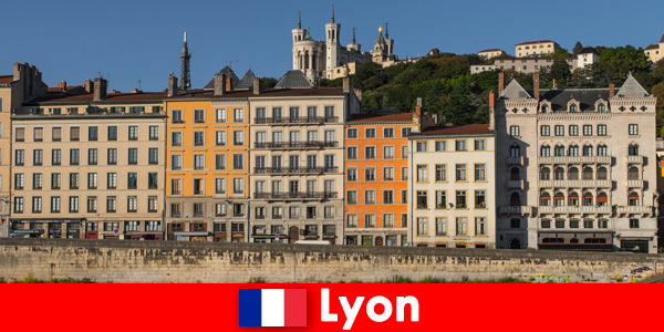 Lyon Francia es una experiencia superior para los viajeros con una bicicleta