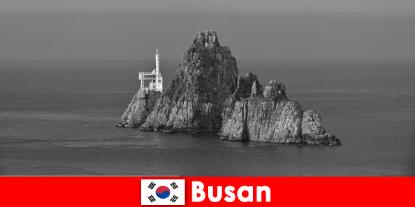 La naturaleza y muchos lugares de interés esperan a los turistas en Busan Corea del Sur