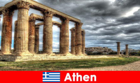 Contrastes como lo clásico y lo tradicional atraen a millones de visitantes a Atenas Grecia
