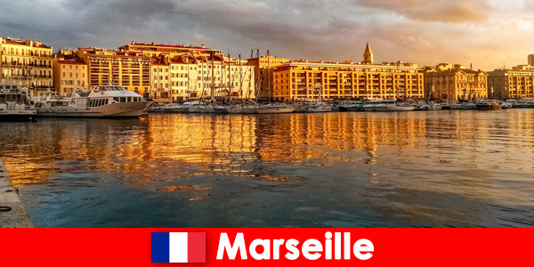 Viaje a Marsella Francia reserve hoteles y alojamiento con anticipación