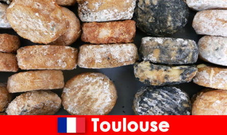 Los turistas experimentan un viaje culinario alrededor del mundo en Toulouse Francia
