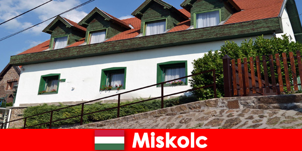 Reserve casas de huéspedes y habitaciones privadas en Miskolc Hungría directamente en el sitio
