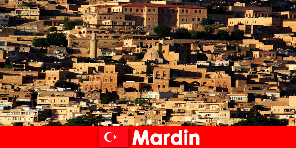 Los huéspedes extranjeros pueden esperar alojamiento y hoteles económicos en Mardin Turquía