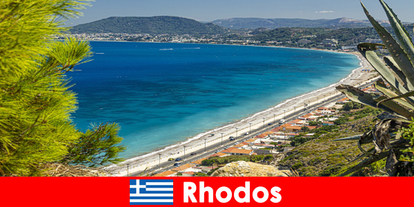 Los huéspedes disfrutan del estilo isleño y las fantásticas playas en Rodas, Grecia