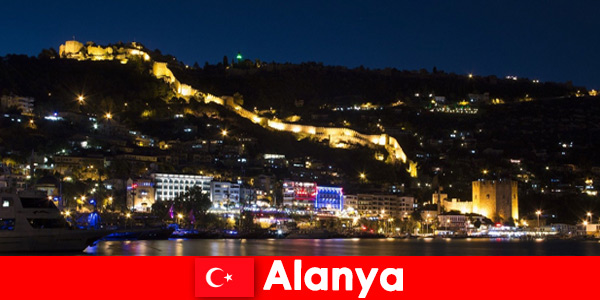 Vuelos baratos y hoteles para turistas en la adorada Alanya Turquía