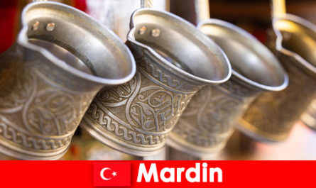 Ir de compras y cenar en mercados orientales en Mardin Turquía
