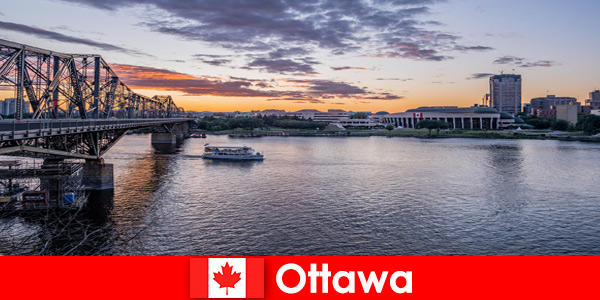 Bus turístico por Ottawa en Canadá con guía bilingüe siempre una experiencia