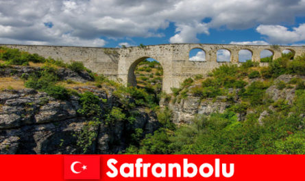 El turismo cultural en Safranbolu Turquía es siempre una experiencia para los turistas curiosos