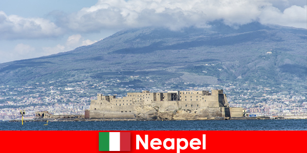 Experimente maravillosos lugares históricos en Nápoles Italia
